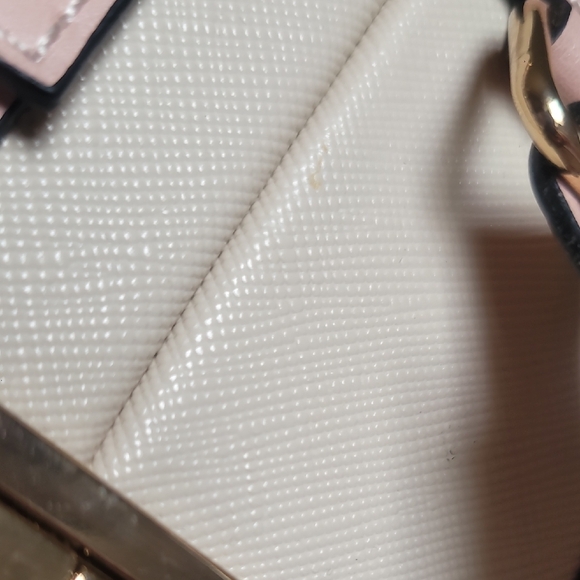 Aldo Pink and Cream Travel Bag with Vintage Appeal - Picture 9 of 11